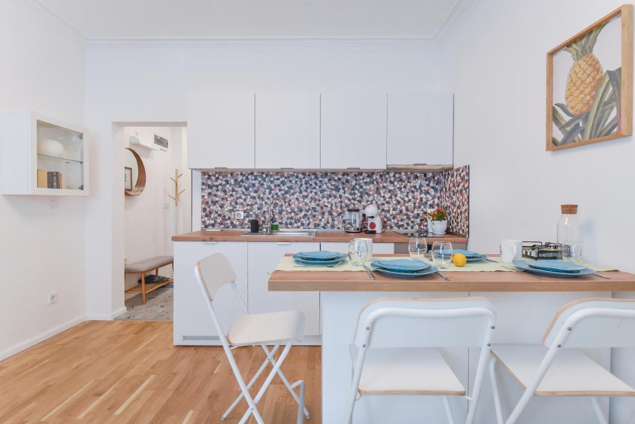 Апартаменти Cosy & Renovated 2bd Flat Near Vitoshka By Flat Mаnager Софія