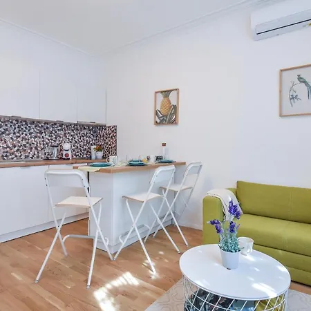 Appartamento Cosy & Renovated 2Bd Flat Near Vitoshka By Flat Mаnager Sofia Esterno foto