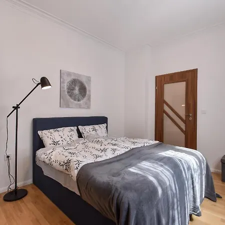 Appartamento Cosy & Renovated 2Bd Flat Near Vitoshka By Flat Mаnager Sofia Esterno foto